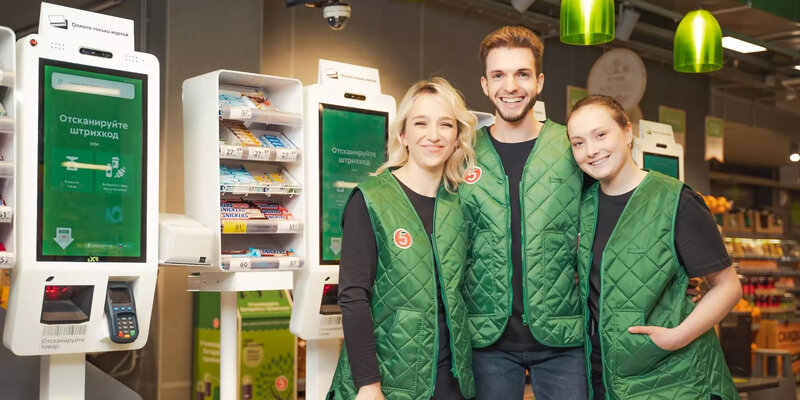 акция скидка на смартфон. реклама интернета мегафон. акция при покупке смартфона второй в подарок. мобильные скидки. мобильные скидки.