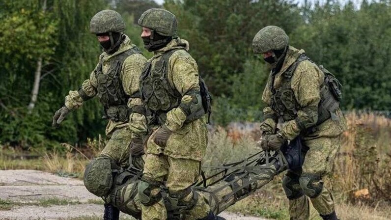 Армейский тревожный чемоданчик комплектация. Нужные вещи для школы. Портфель рюкзак. Нужные вещи для путешествий. Какие предметы можно поместить в рюкзаке так.