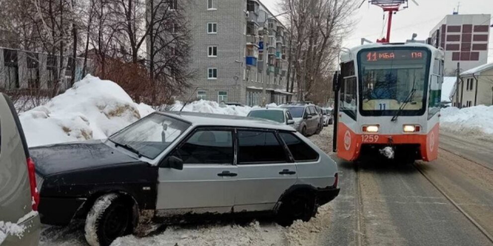 встреча с армии любимого. дождаться бросать. парни в армии. девушка дождалась с армии. дождаться бросать.