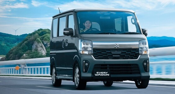От&nbsp;989&nbsp;000 рублей: в&nbsp;России начались продажи минивэнов Suzuki Every|