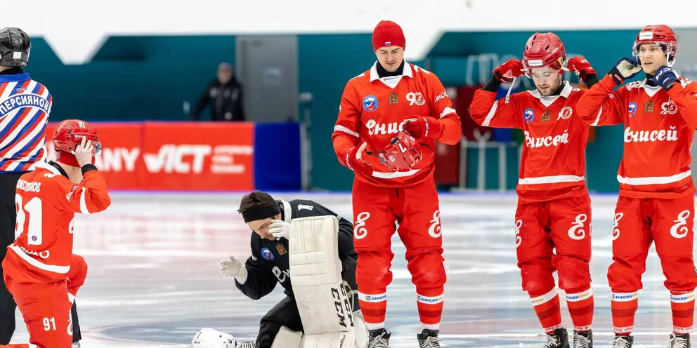 Енисей хк Лев