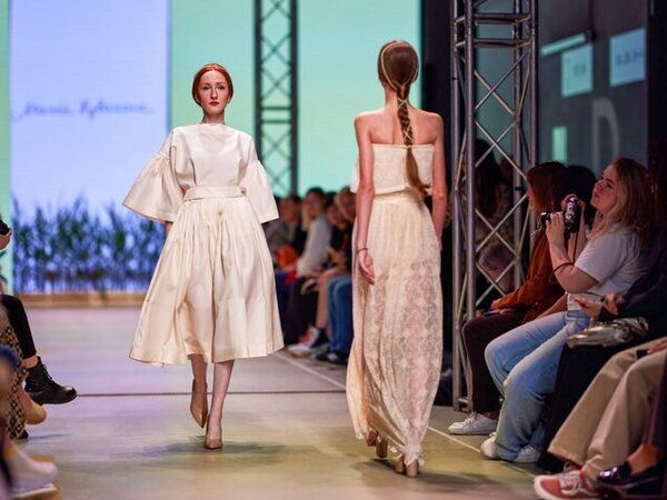 Фото конференция алефиренко. Марту форум. Отельеры программа. Licensing world russia. Опыт коллабораций отельеров и рестораторов.