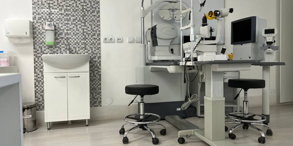 офтальмологи россии. басова анастасия игоревна офтальмолог. офтальмологи крыма. авиценна симферополь офтальмология. катарактальный офтальмохирург.