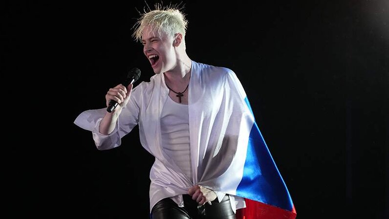 Шаман я русский. Шаман я русский. Шаман русский певец. El mar сочи. Шаман я русский обложка.