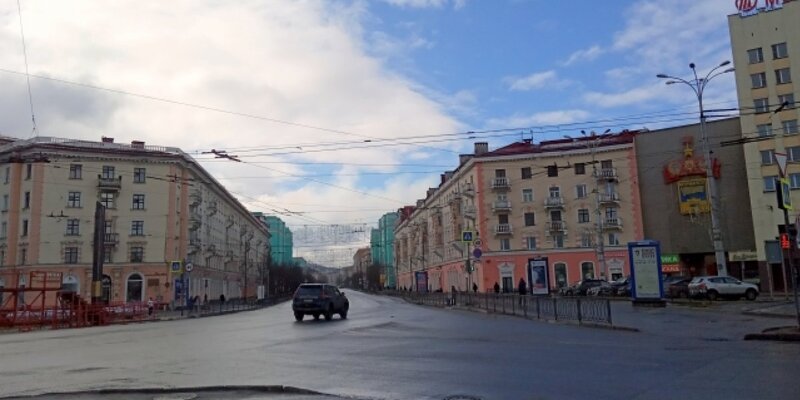 Движение транспорта временно ограничат на улице Свердлова в Мурманске ...