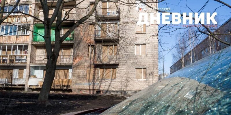 Дрон на пискаревском спб. Шоу световых дронов в санкт-петербурге. Район площадь мужества спб. Возложение цветов на пискаревском. Шоу дронов в питере.