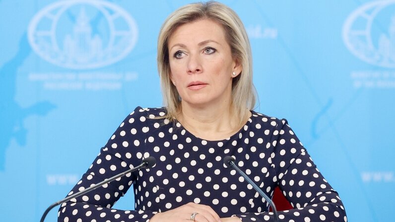 Стремление попытка. Стремление попытка. Спорт бег. Человек на дороге. Стремиться к цели.