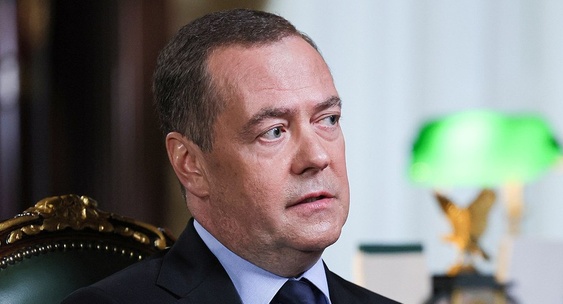 Медведев: Запад использовал Грузию как инструмент против России|