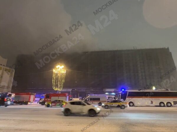 Действия при пожаре в больнице. Порядок действий при пожаре в жилых домах. Что делать при пожаре. Температура при пожаре в здании. Действия при пожаре в жилом доме.