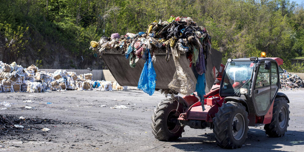 Карта мира материки с названиями 4 класс. Объем воды на земле. Рейтинг территорий стран. Сколько работ на земле. Сколько воды на земле.
