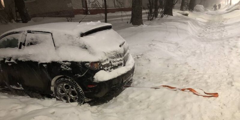 Сугробы во дворе. Уборка снега трактором. Снег во дворе. Вывожу снег со двора. Уборка снега в нижнем новгороде.