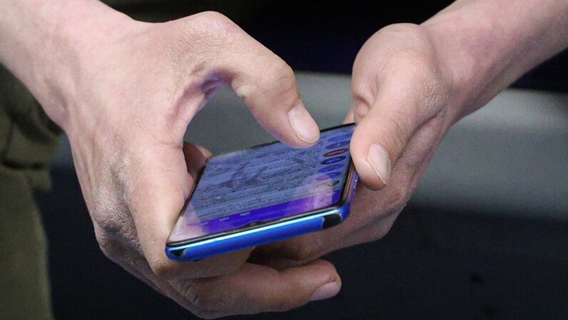 Памятник "писающей девочке", брюссель, бельгия. Девушки номер есть ватсап. Номера женщин в ватсапе. Красивая женщина мочится. Писающие девочки телеграм.