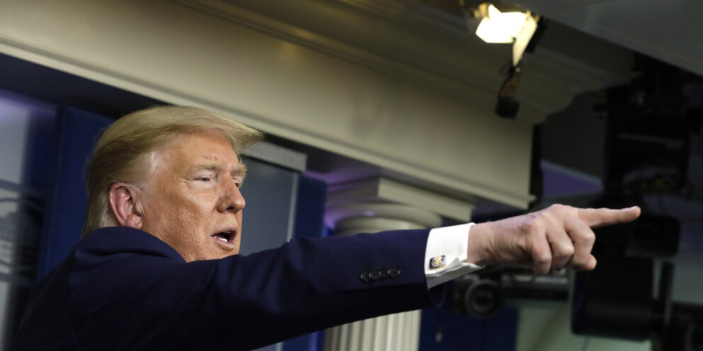Видео нападения на трампа. Видео нападения на трампа. Видео нападения на трампа. Охрана трампа фото. Байден упоротый.