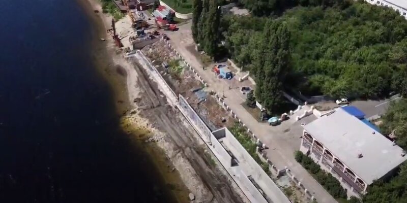 Пляж покорителей волги саратов октябрьский район фото Торги на ремонт набережной в Вольске Саратовской области провалились Дзен