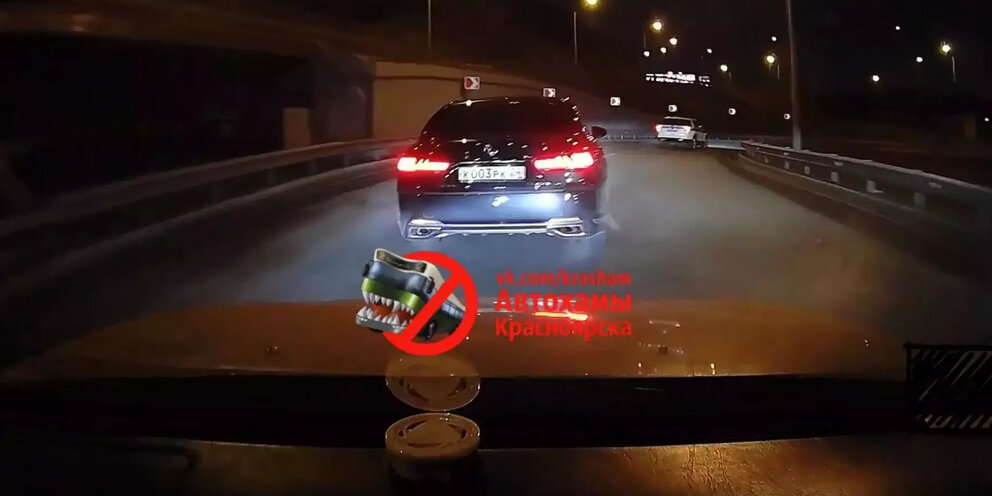 4 не заводится нет искры. Датчик коленвала хендай матрикс 1. 4 под капотом. Датчик положения коленвала hyundai matrix 1. 4.