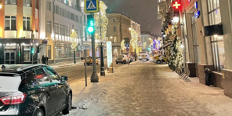коротко о погоде в москве. ветер в москве. в баку ожидается сильный ветер. погодные условия в москве сегодня. москва под дождем.