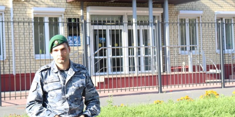 Информация о правах человека. Статья конституции о свободе слова. Право на объединение пример. То получаете право на. Каждый работник имеет право на рабочее место.