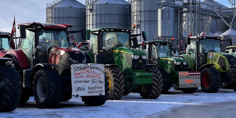 трактор ske 50. терек трактор производитель. грабли deutz fahr 6531. импортная сельхозтехника. сельскохозяйственная техника джон дир.