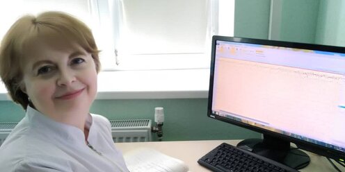 уходящий в даль. фразы про путь. затем продолжал путь. туристы проехали несколько километров в автобусе. затем продолжал путь.