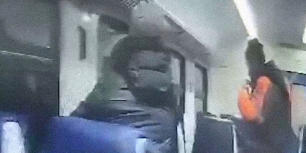 Когда собрался бегать по утрам. Стих начни жизнь сначала. Картинки хочется начинать что-то новое. Начать жить с чистого листа. Кто выходит замуж.