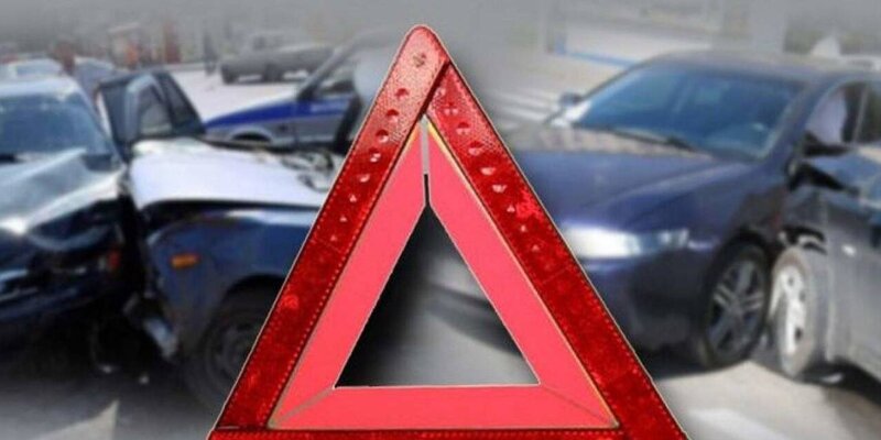 мемориал погибшим детям в казани. трагедия в казани 11 мая 2021. трагедия в казани в школе очевидцев. школа 175 казань погибшие. казань 2021 стрельба в школе.