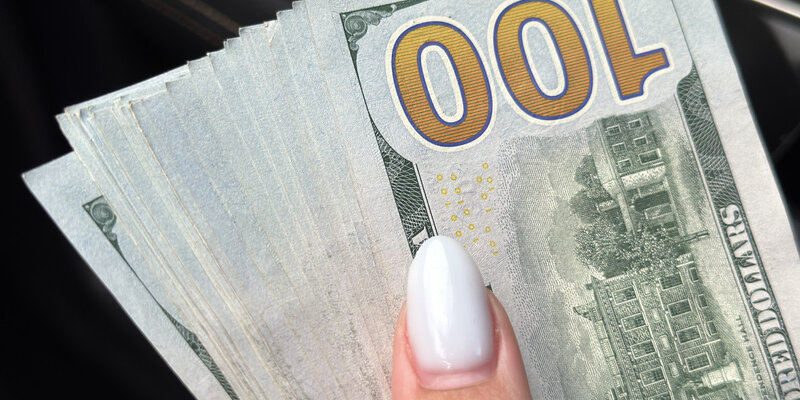 что будет с курсом евро в ближайшее. график евро доллар за год. график роста евро. курс евро статистика. диаграмма курса валют.