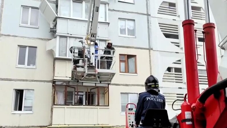 Спасатели вновь прервали поисково-спасательные работы в Белгороде из-за ракетной опасности