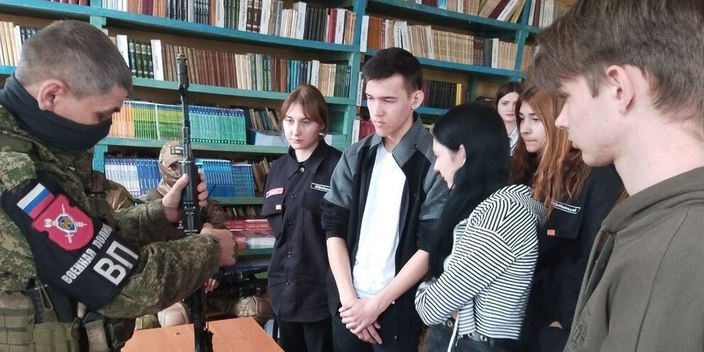 Военная полиция провела занятие для школьников в Запорожской области: Новости