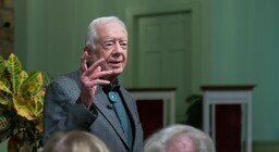 Надо жить одним днем цитаты. Жизнь за год книга. Живи каждый свой день как последний. Живите так как будто в последний раз. Высказывания стива джобса о жизни.