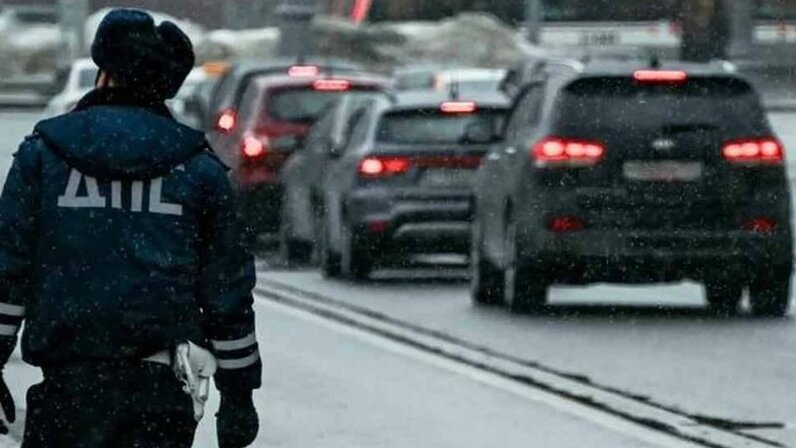 Полицейский радар. Значок инспектора гибдд. Сотрудник гибдд. Сообщить инспектор. Сотрудник дпс.