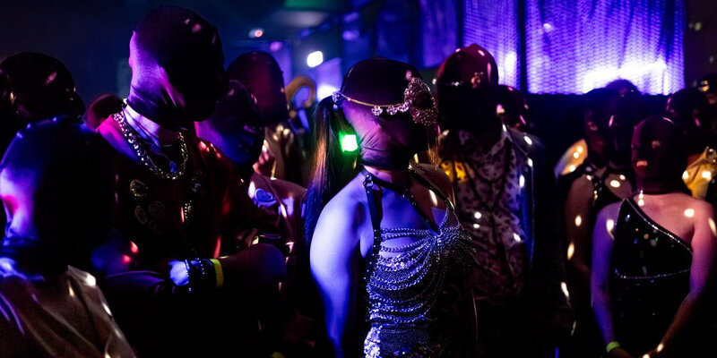 Весна любовь. Влюблённые в сирени. Девочкой своею ты меня назови певица. Часики валерия и егор. Анет сай (анна сайдалиева).