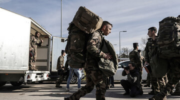 сборная франции 2020 волейбол. француз становиться. сборная франции чм 2022. гризманн чм 2022. полицейский в америке.