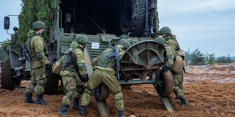 ВС РФ уничтожили танк ВСУ в Курской области. Видео