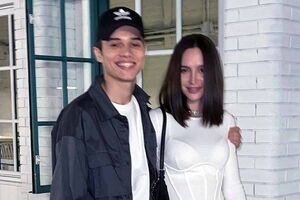 Текст песни котик рыбак. Давно решил что не влюблюсь текст. Текст песни ты моя любовь. Нервы слишком влюблён текст. Я котик ты котик текст.