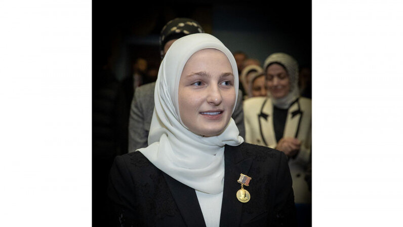 Сын кадырова ахмат. Сын кадырова получил. Сын рамзана кадырова бокс. Дети кадырова бокс. Бой адама кадырова.