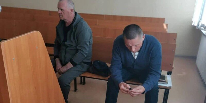 Наложение жгута при кровотечениях. Прирученный ударение. Правильное ударение. Кровоточащий куда падает. Расставьте удорения в с.