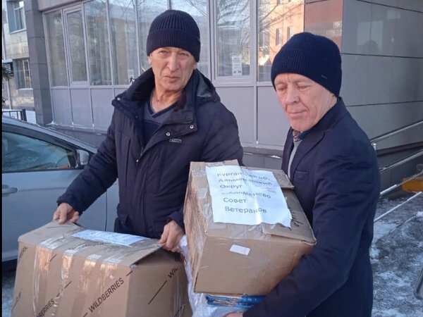 Посылка. Как отправить посылку военнослужащему. Посылка в армию. Коробки посылка солдату. Подписать посылку в армию.