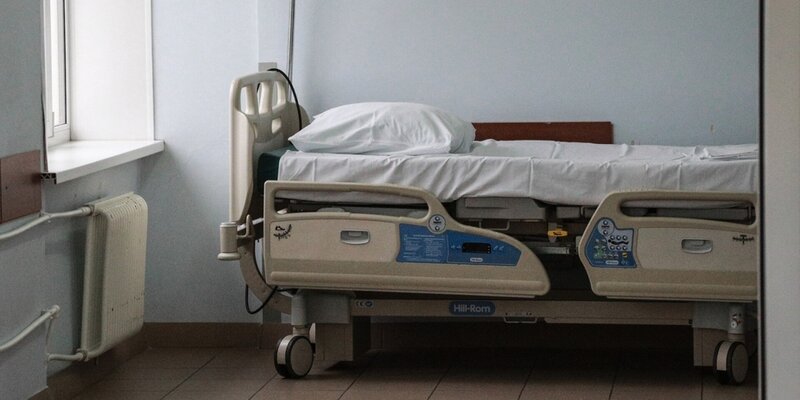 стоит палата больницы. 13 больница москва палаты. барнаул инфекционная больница палата. стоит палата больницы. гкб 13 палаты 3хместные.