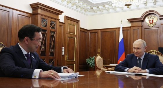 Путин пошутил о&nbsp;замерзших в&nbsp;Якутии жуликах во время встречи с&nbsp;главой республики|