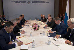 Землетрясение в алма ата. Алма ата землетрясение 1911. Город верный казахстан землетрясение 1921-. Землетрясение в алматы 1911. Верненское землетрясение 1887.