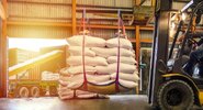 Поставки удобрений из&nbsp;РФ в&nbsp;Финляндию рухнули, границу прошли лишь 10 тысяч тонн|