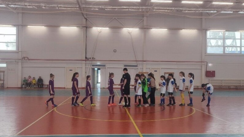 с днём рождения от футболистов. день рождения футбольной команды. футбольные открытки с днем рождения. поздравления с днём рождения футболисту прикольные. торт футбол.