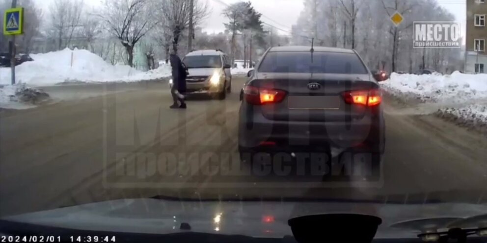 пешеход участник движения. модели поведения пешеходов велосипедистов пассажиров и водителей. пдд для пешеходов для детей. пешеходы должны пересекать проезжую часть по пешеходным переходам. места перехода проезжей части.