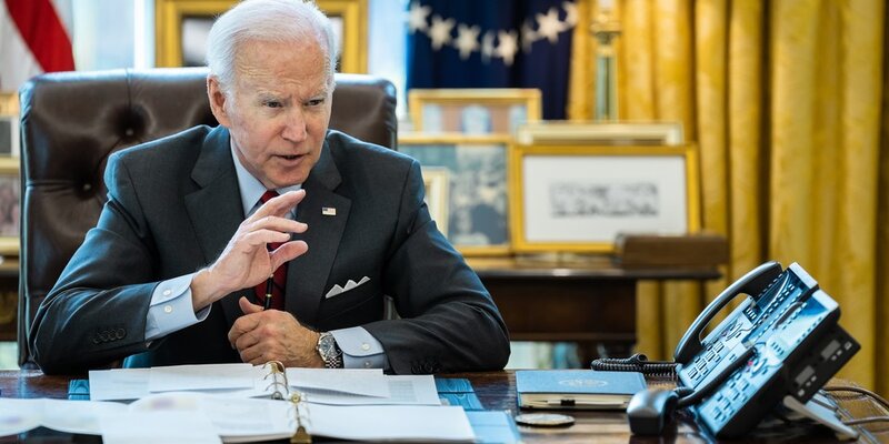 похороны сына джо байдена. спящий джо байден. могила джо байдена. бо байден похороны. байден мумия.