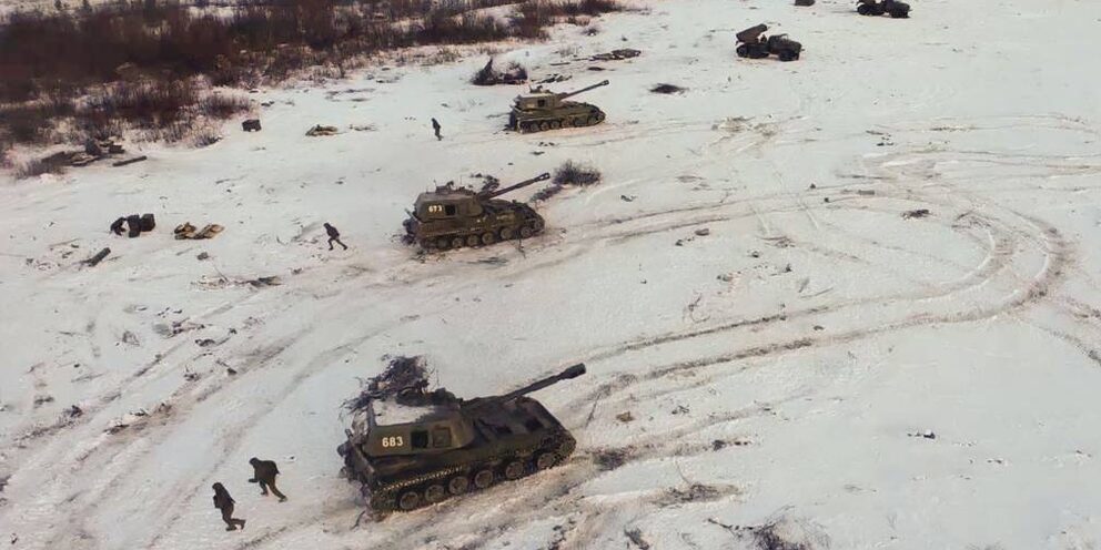 Мы живем а судьба нападает. Мы живем а судьба нападает