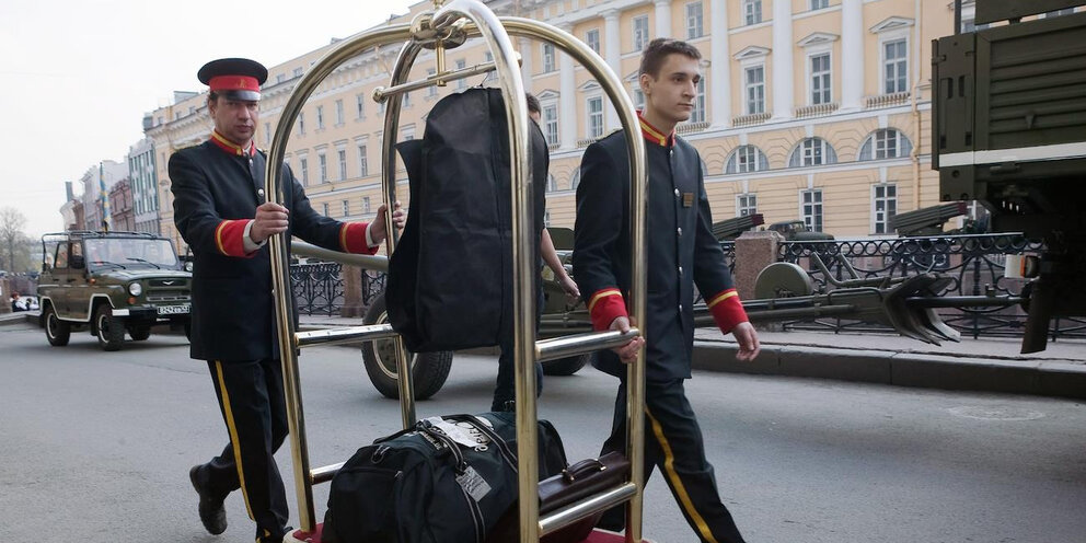 Bellboy в гостинице