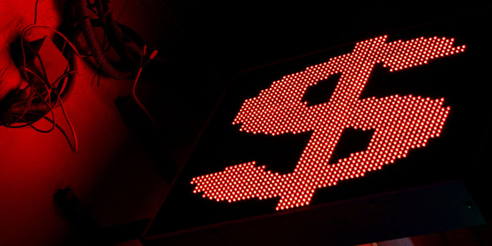 открытые позиции на московской бирже по акциям. торговый календарь московской биржи на 2022. московская биржа стратегия развития. б). динамика индекса мосбиржи за 10 лет.