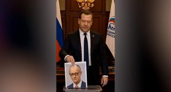 Медведев: Россия сможет &laquo;научить Европу жизни&raquo;|