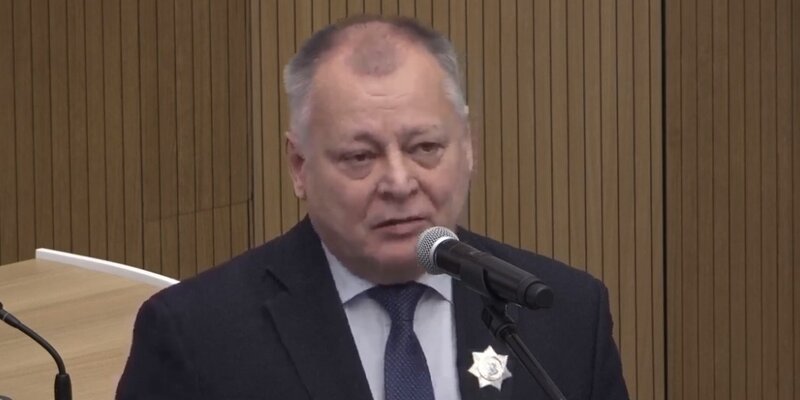 Салават юлаев нападающий. Сергеев салават юлаев. Финская тройка салавата юлаева. Салават юлаев последние матчи. Салават юлаев нападающий.