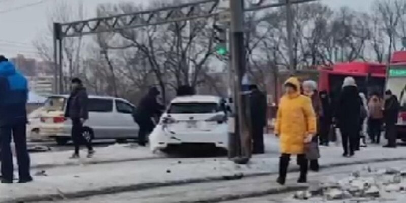во первых угождать всем людям